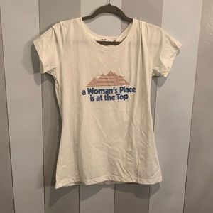 New and the fox tee size XL